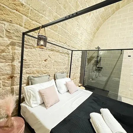 Amale 25 Medioevo Design 住宿加早餐酒店