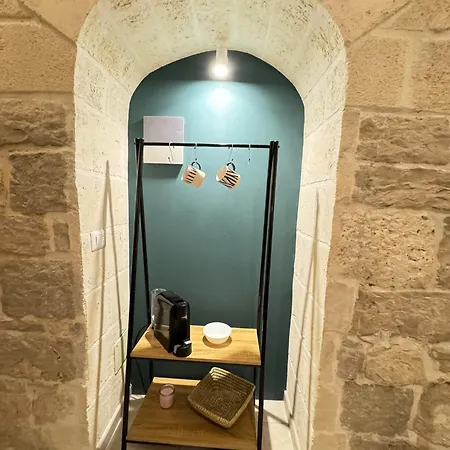 Amale 25 Medioevo Design 住宿加早餐酒店 3*