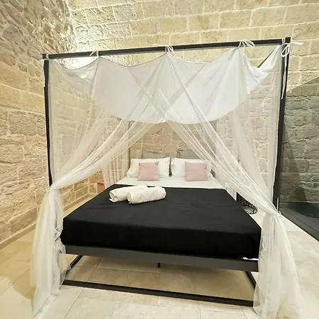 Amale 25 Medioevo Design Bed & Breakfast Corato