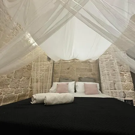 Bed & Breakfast Amale 25 Medioevo Design 3*