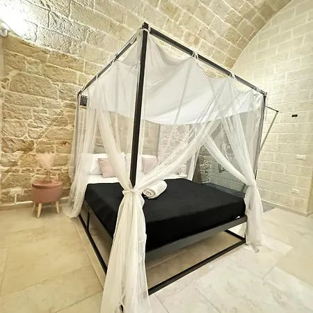 Amale 25 Medioevo Design 3*