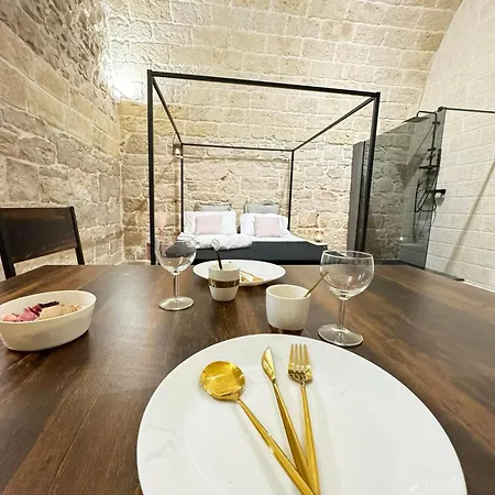 Bed & Breakfast Amale 25 Medioevo Design