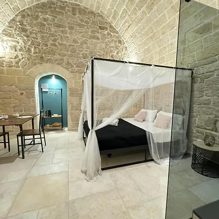 Bed & Breakfast Amale 25 Medioevo Design