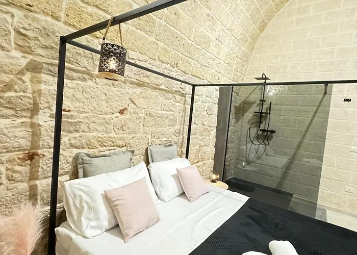 Amale 25 Medioevo Design Bed & Breakfast